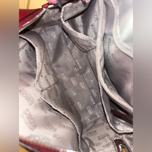 Michael Kors Saffiano Leather Small Satchel / Crossbody NWT Cherry. - Picture 11 of 12